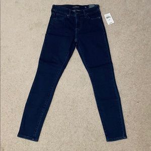 Never-worn Lucky Brand Ava Super Skinny Size 0/25